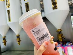 草莓桃子酪酪-LELECHA乐乐茶(新街口大洋店)