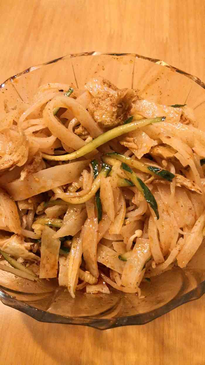 二胖擀面皮(太行西路店)-"二胖擀面皮太行西路店,十多年的老店了,是.