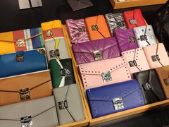 -MCM(比斯特上海购物村店)