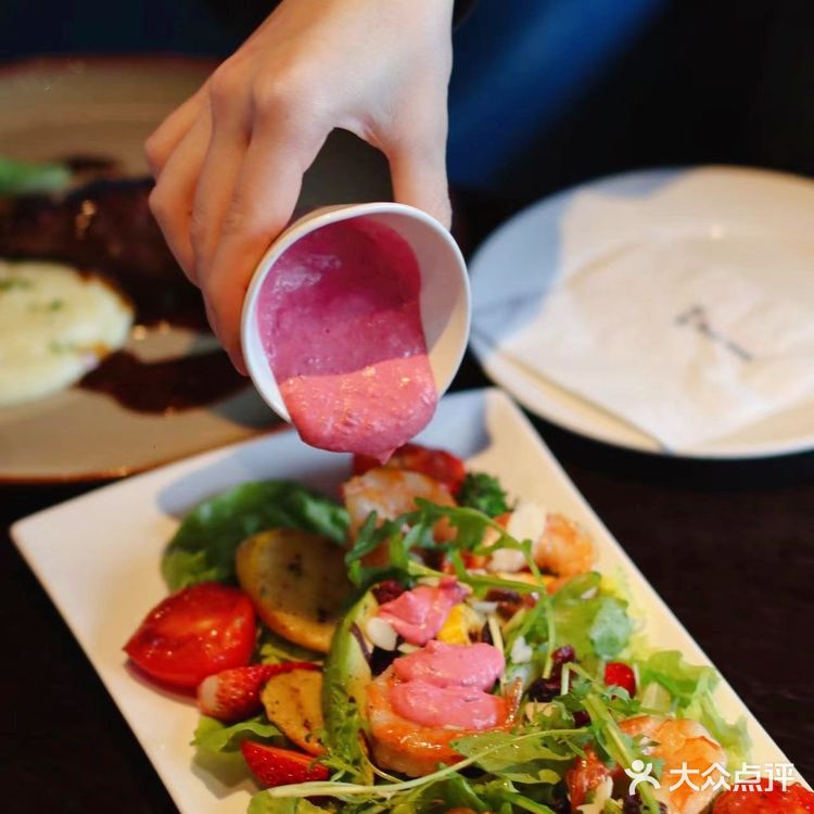 蓝蛙20周年全新菜单，氛围感十足的西餐厅