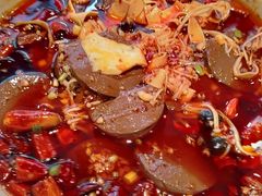 -鑫巴蜀小镇 · 水煮鱼专研店(玉桥店)