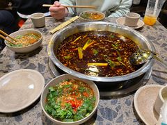 -肖肖酸萝卜鱼火锅(总店)