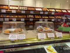 面包甜点陈列柜-老佛爷饼店