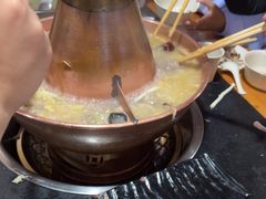 -果松木炭酸菜铜火锅·外婆参鸡汤