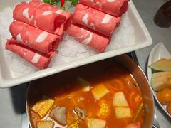 -尚尚仙·酸汤猪手·猪肚鸡火锅(华联万柳购物中心店)