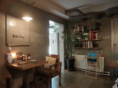 -HIGH FIVE哈福手工汉堡(桂林路店)