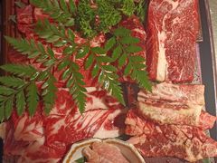 -铭牛烧肉·和牛海鲜自助(高新月牙湖店)