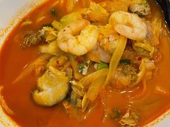 辣海鲜面-桃园中华料理炸酱面(燕儿岛路店)