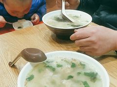 -三好食堂(煎饺·馄饨·肉饼米线·盛世广场店)