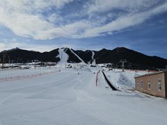 -丝绸之路山地度假区滑雪场