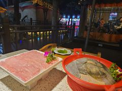 -二荆条·蜀鲜汇城市森林火锅