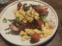 黑松露培根滑蛋可颂-HIGH FIVE哈福手工汉堡(桂林路店)