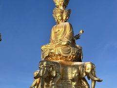 -峨眉山报国寺