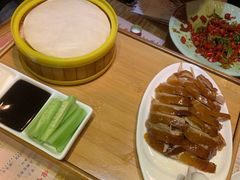 胡桃里秘制烤鸭-繁花里音乐餐厅(新天地店)