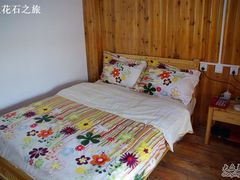 -五花石之旅客栈