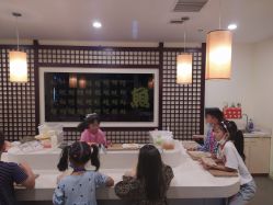-成都星期8小镇(江宁南路店)