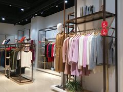 -枫叶小镇奥特莱斯