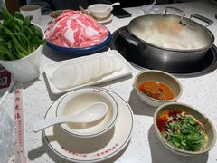 -三人行骨头王火锅(长寿店)