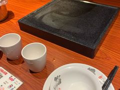 餐具摆设-山之屋炭火烧肉·生啤畅饮(大朗万科中央公园店)