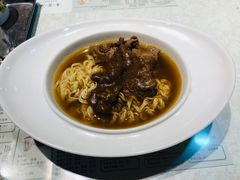 沙嗲牛肉即食面配火腿牛油多士-金记冰室(霎东街店)