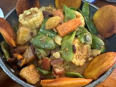 丰收一锅出-东北菜冰城一家人