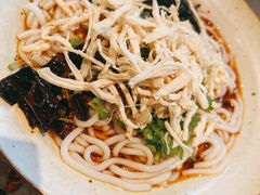 老昆明凉米线-半山腰·云南菜(侨福芳草地店)