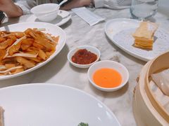 干炒牛河-香港百合居(LCM置汇旭辉广场店)