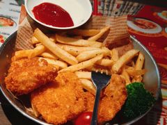 -兴华里茶记(禅城同济首店)