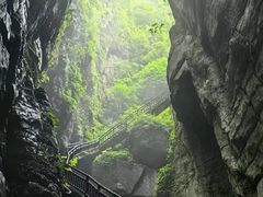 -龙水峡地缝景区