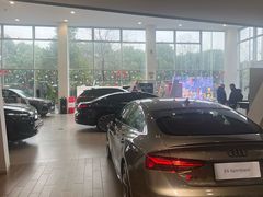 -上海永达奥诚奥迪4S店(申江路店)