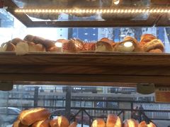 面包甜点陈列柜-新侨三宝乐面包店(崇文门店)