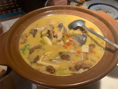 酸芹菜牛肉牛肚锅-東大方(武康千秋广场店)