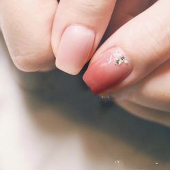-悦指间美甲美睫