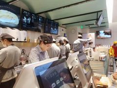 -奈雪的茶(亨特国际广场店)