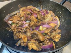 -胡须佬鸡煲四季火锅店(石厦西村直营店)
