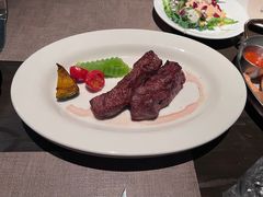 -食间牛排(重庆路万达店)