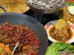 -萍姐火锅·公路夜市(武汉首店)