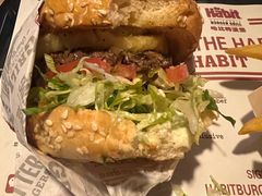 -The Habit Burger Grill 哈比特汉堡(复兴soho店)