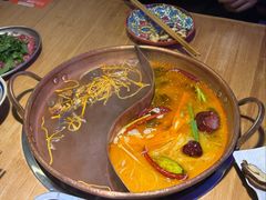 -洱火云南酸菜牛肉火锅(石景山当代商城店)