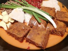 -四小区火锅·巷子里的重庆火锅(花照壁店)