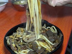 -伟伟羊杂馆