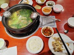 -菌之家·专业纯野生菌火锅·特色炒菌