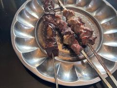 -烤肉小伙烤肉店