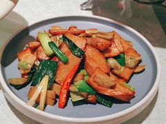 腊八蒜炒杏鲍菇-新加坡瑞珍•海河观景餐厅