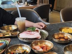 -草家酱蟹炭火烤肉店(珲春南路二店)