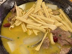 -霄汉牛三鲜湖北砂锅菜(万松园2店)