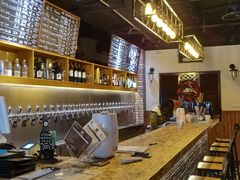 -麦落精酿啤酒餐吧(先农大院店)