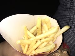-麦当劳(轻轨曹杨路店)