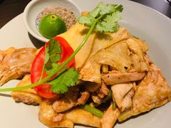 -大头虾越式风味餐厅(光明广场店)