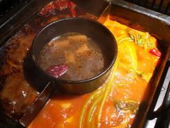 -老牌坊云南鱼豆花火锅(哈西万达店)